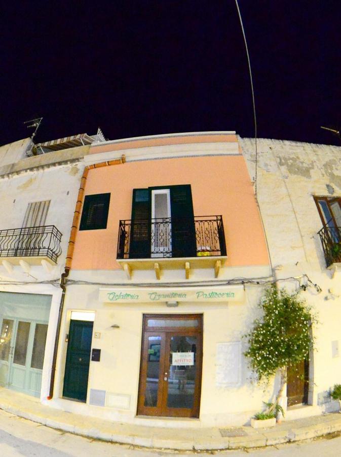 Orange House Lägenhet San Vito Lo Capo Exteriör bild